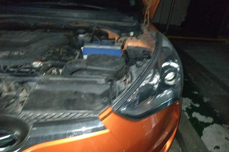 Used Hyundai Veloster 2011 1.6L Automatic Flagship Edition Engine Bay Left