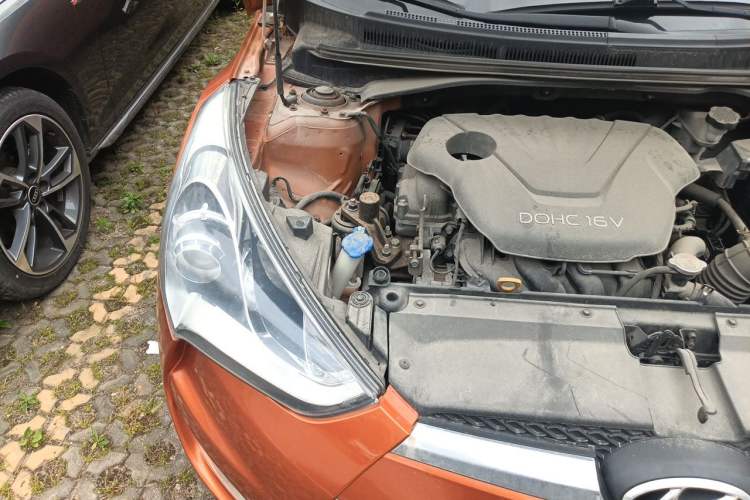 Used Hyundai Veloster 2011 1.6L Automatic Flagship Edition Engine Bay Right