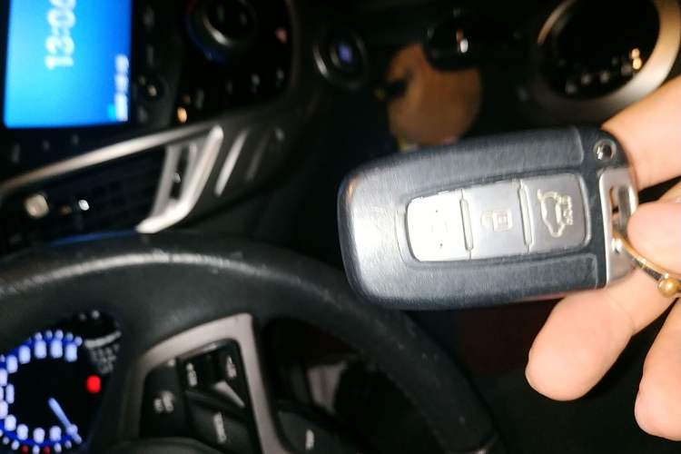 Used Hyundai Veloster 2011 1.6L Automatic Flagship Edition Vehicle Key