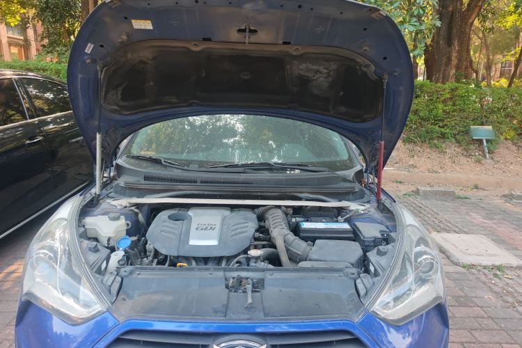 Used Hyundai Veloster 2012 1.6T Automatic Luxury Edition Engine Bay