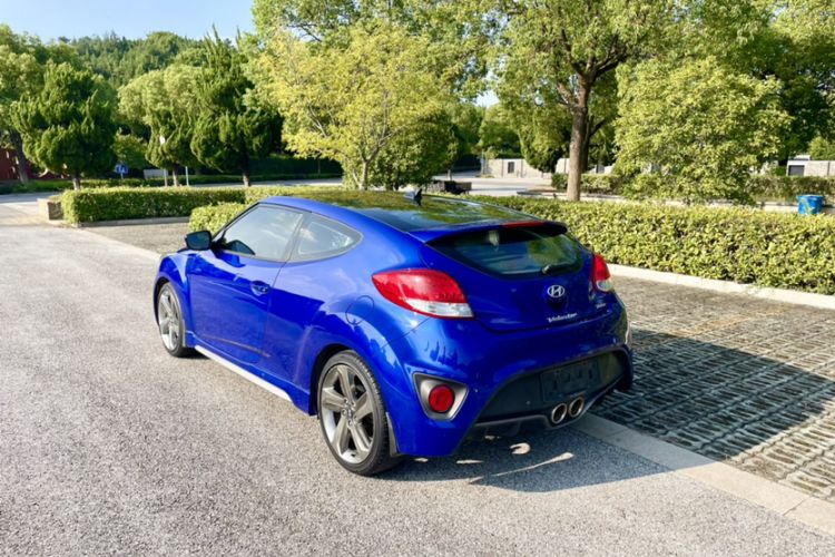 Used Hyundai Veloster 2012 1.6T Automatic Luxury Edition Exterior 4