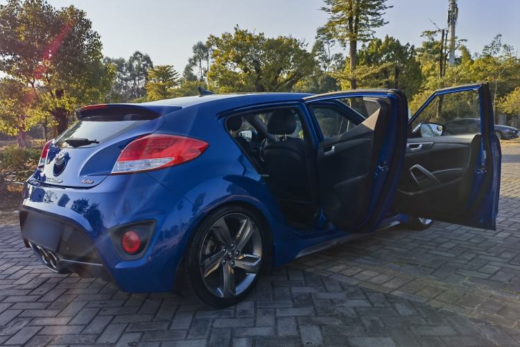 Used Hyundai Veloster 2012 1.6T Automatic Luxury Edition Exterior 6