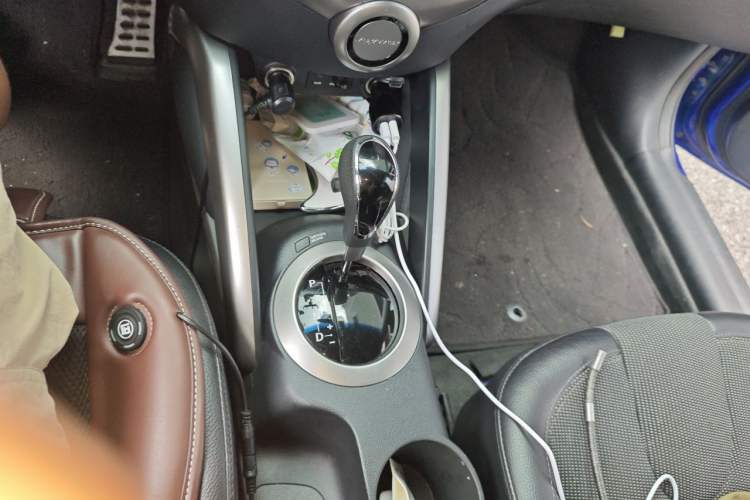 Used Hyundai Veloster 2012 1.6L Automatic Luxury Edition Gear Lever