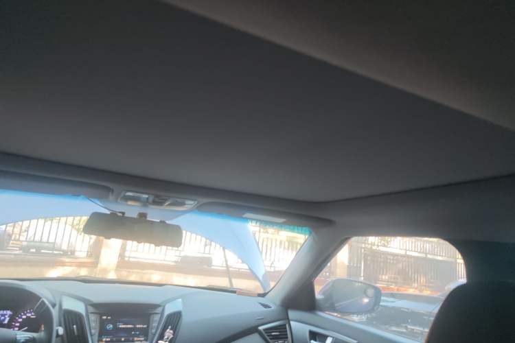 Used Hyundai Veloster 2012 1.6T Automatic Luxury Edition Headliner