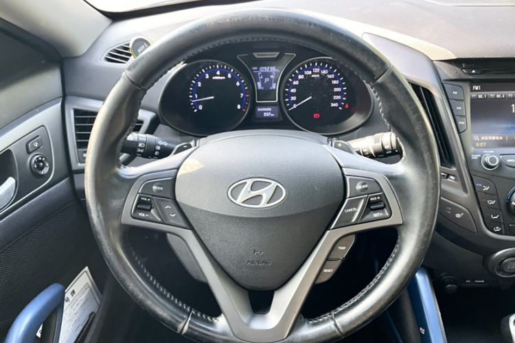 Used Hyundai Veloster 2012 1.6T Automatic Luxury Edition Interior 5