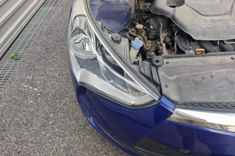 Used Hyundai Veloster 2012 1.6L Automatic Luxury Edition Right Front Headlight