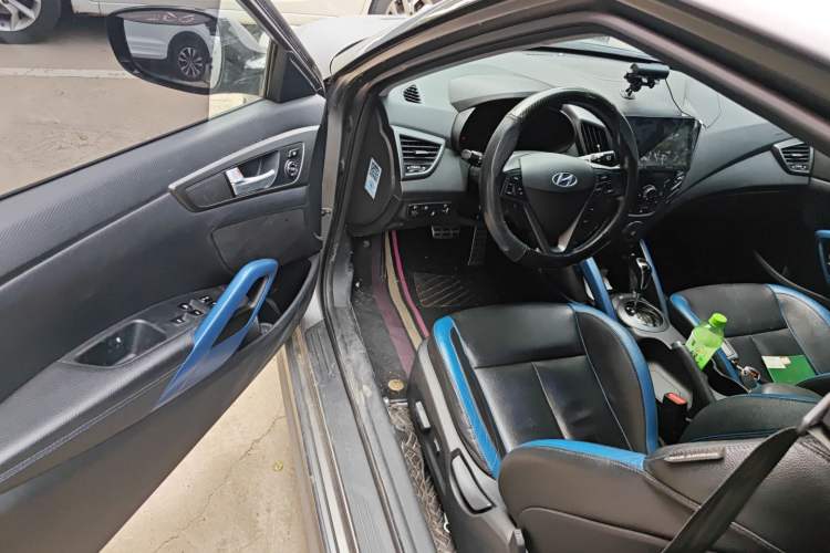 Used Hyundai Veloster 2012 1.6T Automatic Luxury Edition Driver Seat