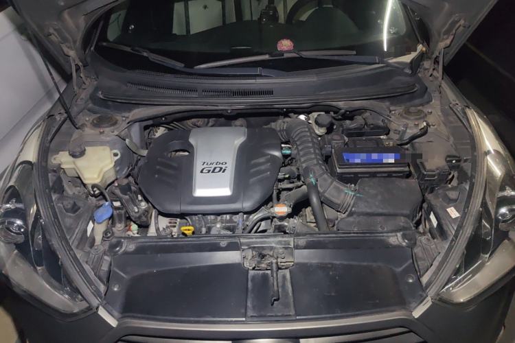 Used Hyundai Veloster 2012 1.6T Automatic Luxury Edition Engine Bay