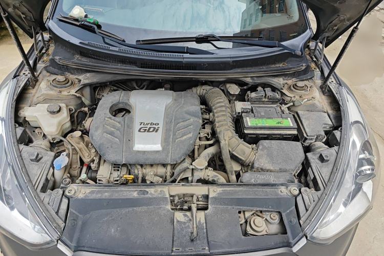 Used Hyundai Veloster 2012 1.6T Automatic Luxury Edition Engine Bay