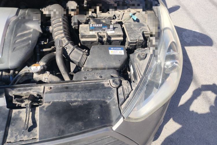Used Hyundai Veloster 2012 1.6T Automatic Luxury Edition Engine Bay Left