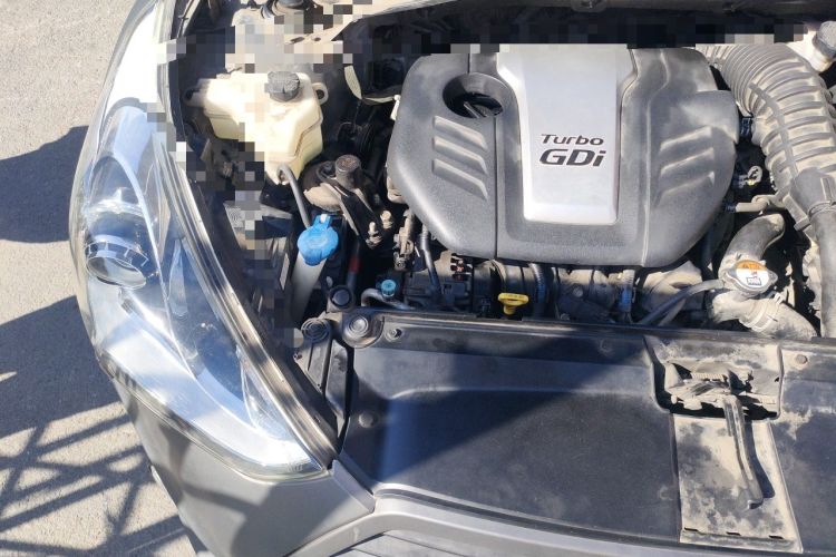 Used Hyundai Veloster 2012 1.6T Automatic Luxury Edition Engine Bay Right