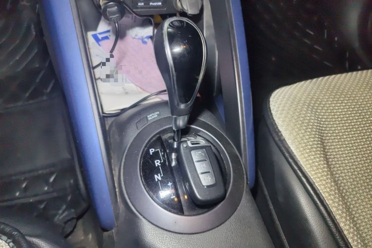 Used Hyundai Veloster 2012 1.6T Automatic Luxury Edition Gear Lever