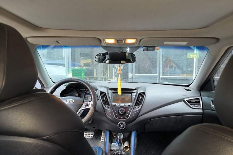 Used Hyundai Veloster 2012 1.6T Automatic Flagship Edition Headliner