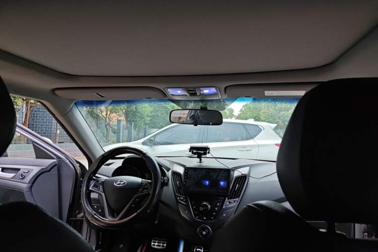 Used Hyundai Veloster 2012 1.6T Automatic Luxury Edition Headliner