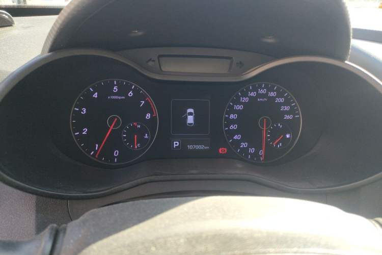 Used Hyundai Veloster 2012 1.6T Automatic Luxury Edition Instrument Cluster