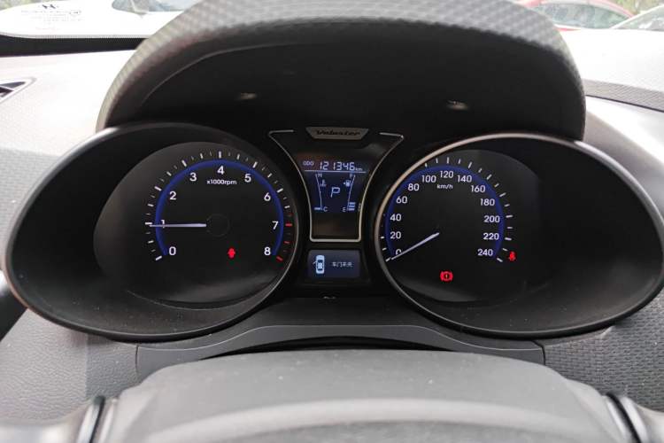 Used Hyundai Veloster 2012 1.6T Automatic Luxury Edition Instrument Cluster