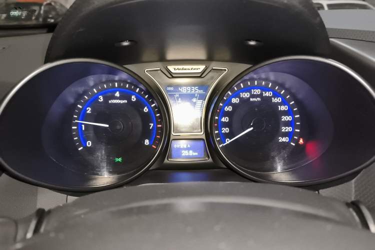 Used Hyundai Veloster 2012 1.6L Automatic Luxury Edition Instrument Cluster