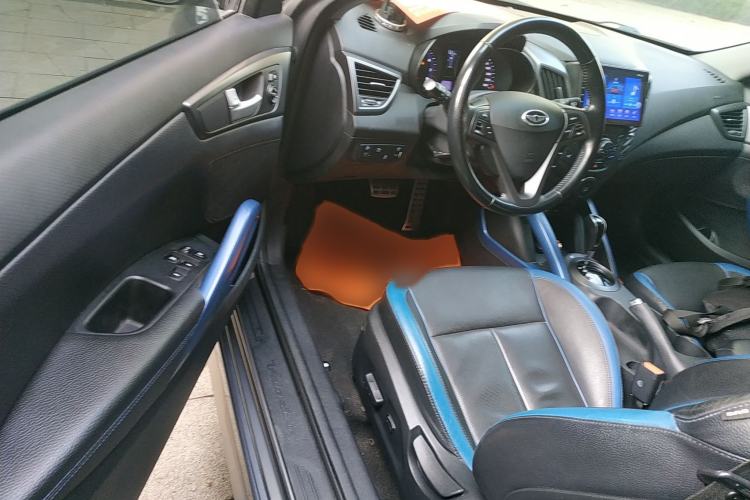 Used Hyundai Veloster 2012 1.6T Automatic Luxury Edition Interior 3