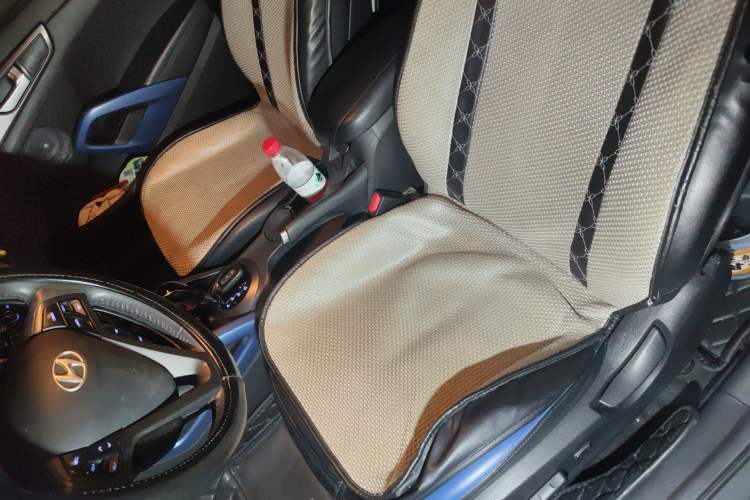 Used Hyundai Veloster 2012 1.6T Automatic Luxury Edition Left Front Seat