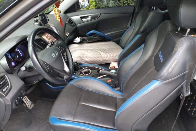 Used Hyundai Veloster 2012 1.6T Automatic Luxury Edition Left Front Seat