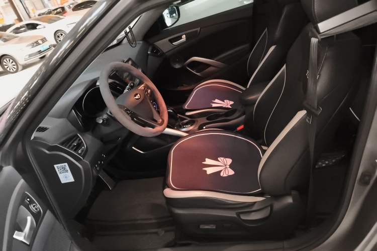 Used Hyundai Veloster 2012 1.6L Automatic Luxury Edition Left Front Seat