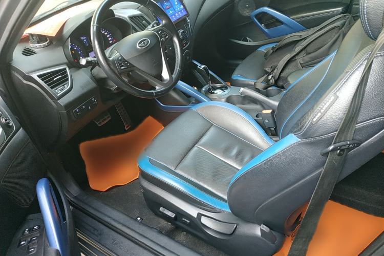 Used Hyundai Veloster 2012 1.6T Automatic Luxury Edition Left Front Seat