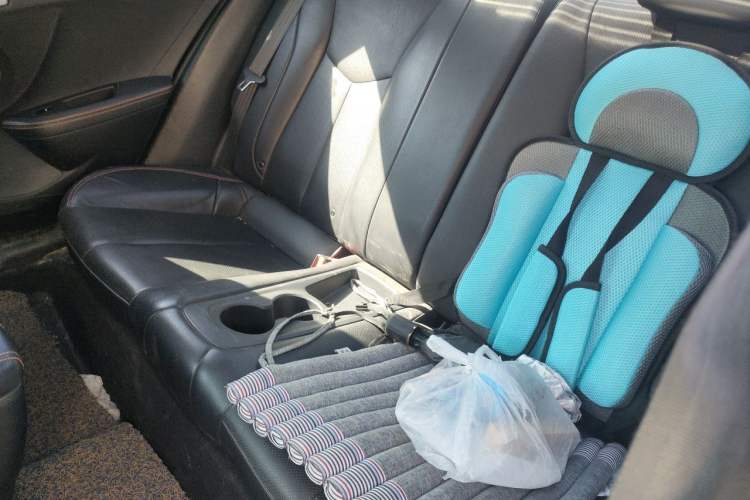 Used Hyundai Veloster 2012 1.6T Automatic Luxury Edition Left Rear Seat