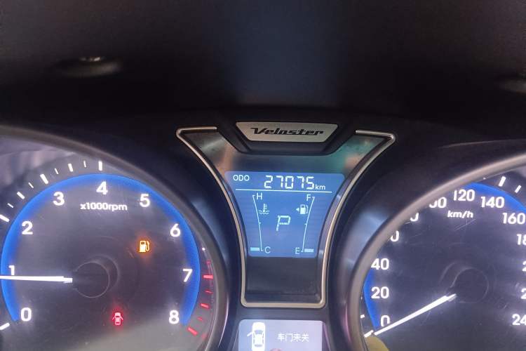 Used Hyundai Veloster 2012 1.6T Automatic Luxury Edition Odometer Close Up
