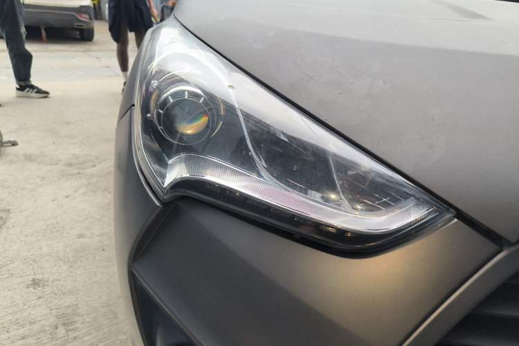 Used Hyundai Veloster 2012 1.6T Automatic Flagship Edition Right Front Headlight