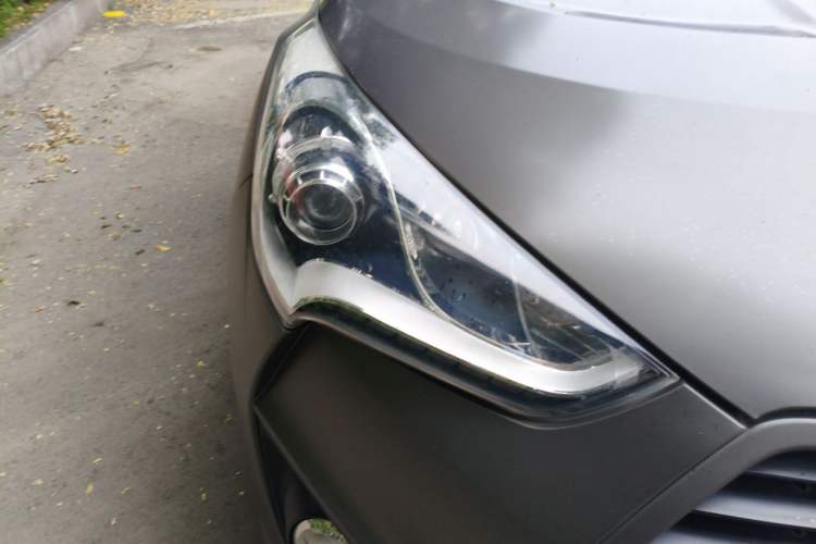 Used Hyundai Veloster 2012 1.6T Automatic Luxury Edition Right Front Headlight