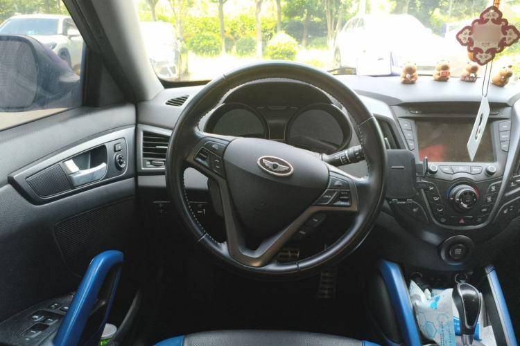 Used Hyundai Veloster 2012 1.6T Automatic Luxury Edition Steering Wheel
