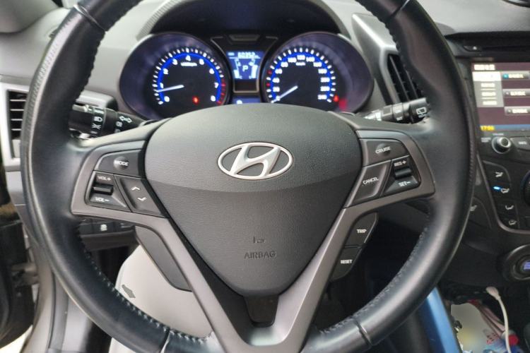 Used Hyundai Veloster 2012 1.6T Automatic Luxury Edition Steering Wheel