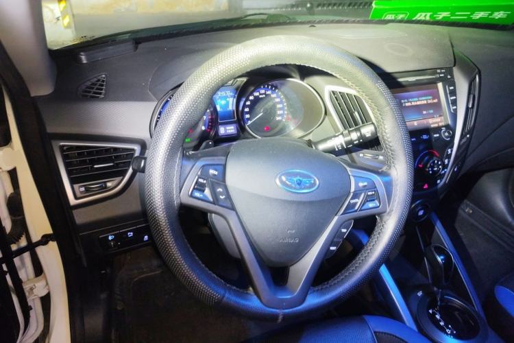 Used Hyundai Veloster 2012 1.6T Automatic Luxury Edition Steering Wheel