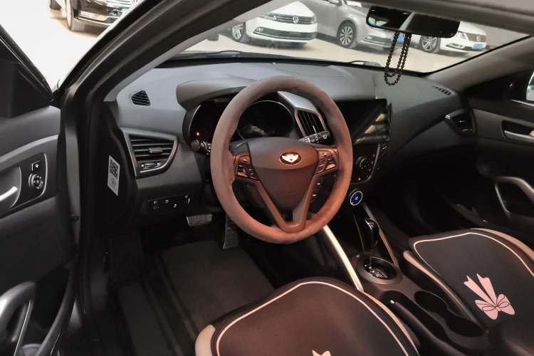 Used Hyundai Veloster 2012 1.6L Automatic Luxury Edition Steering Wheel