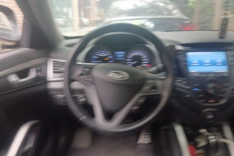 Used Hyundai Veloster 2012 1.6T Automatic Luxury Edition Steering Wheel