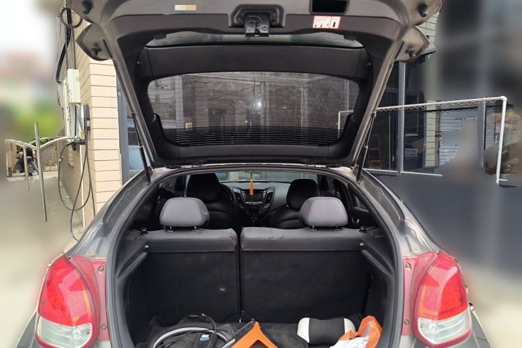 Used Hyundai Veloster 2012 1.6T Automatic Flagship Edition Trunk