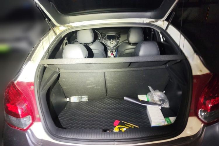 Used Hyundai Veloster 2012 1.6T Automatic Luxury Edition Trunk