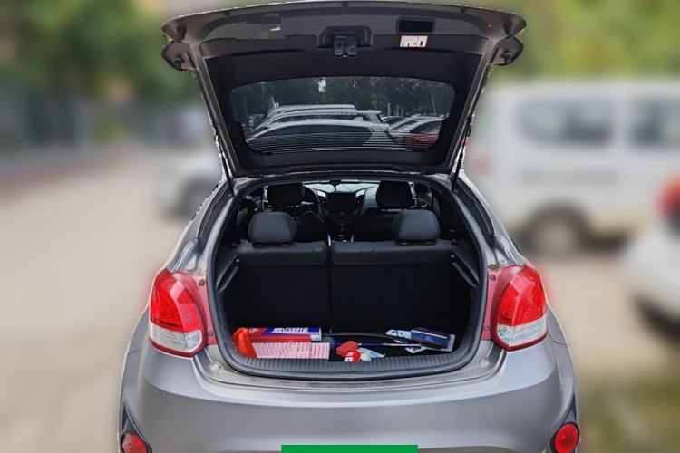 Used Hyundai Veloster 2012 1.6T Automatic Luxury Edition Trunk