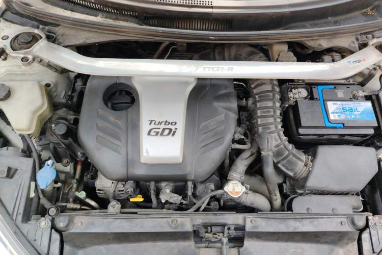 Used Hyundai Veloster 2012 1.6T Automatic Luxury Edition Engine Bay