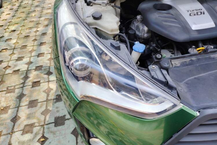 Used Hyundai Veloster 2012 1.6T Automatic Luxury Edition Right Front Headlight