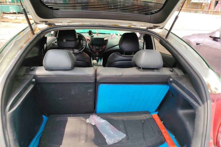 Used Hyundai Veloster 2012 1.6T Automatic Luxury Edition Trunk