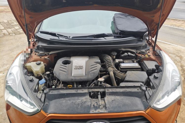 Used Hyundai Veloster 2012 1.6T Automatic Luxury Edition Engine Bay