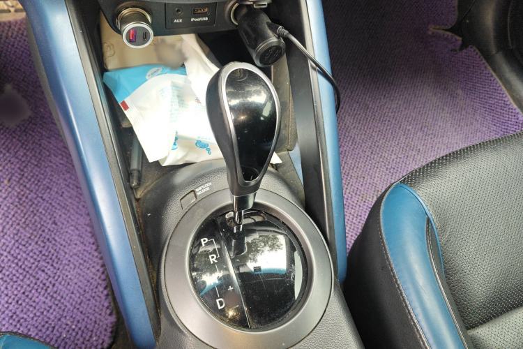 Used Hyundai Veloster 2012 1.6T Automatic Luxury Edition Gear Lever