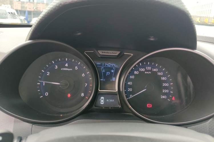 Used Hyundai Veloster 2012 1.6T Automatic Luxury Edition Instrument Cluster