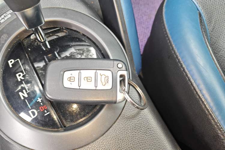 Used Hyundai Veloster 2012 1.6T Automatic Luxury Edition Interior 1