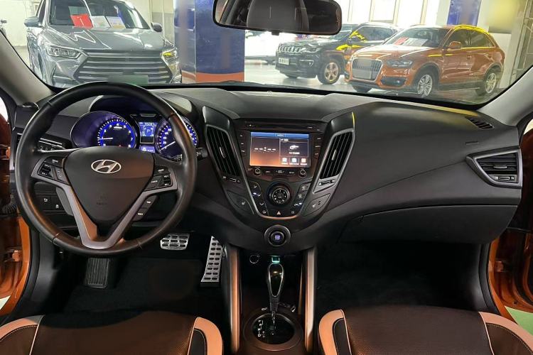 Used Hyundai Veloster 2012 1.6T Automatic Luxury Edition Interior 1