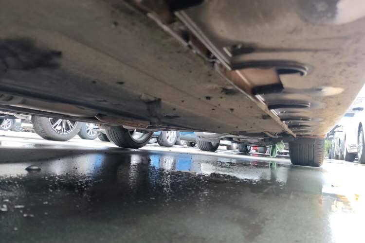 Used Hyundai Veloster 2012 1.6T Automatic Luxury Edition Left Side Sill