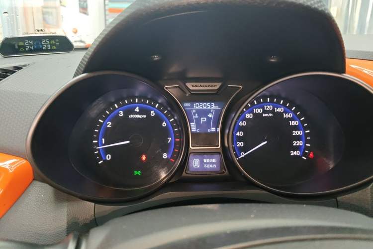 Used Hyundai Veloster 2012 1.6T Automatic Flagship Edition Odometer Close Up