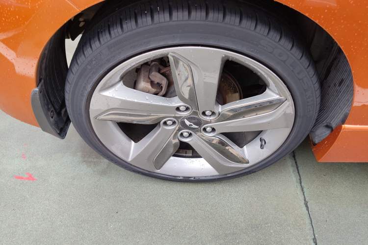 Used Hyundai Veloster 2012 1.6T Automatic Luxury Edition Right Rear Wheel Hub