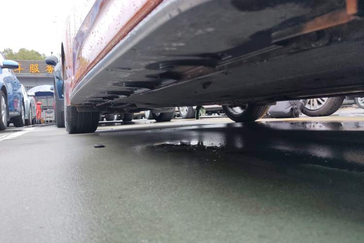 Used Hyundai Veloster 2012 1.6T Automatic Luxury Edition Right Side Sill